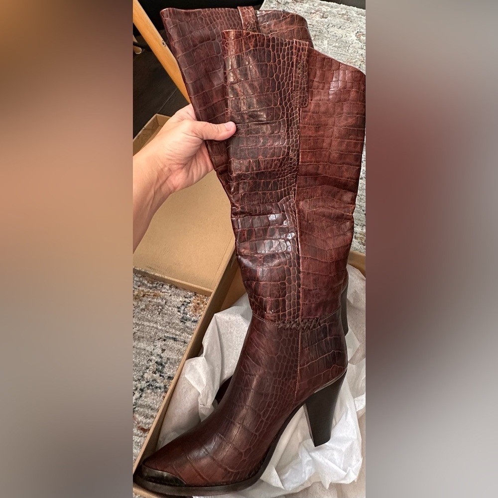 Free People Stevie Brown Croc Embossed Knee High Boots NWT Size 7.5 EU37.5 RARE - Picture 10 of 14